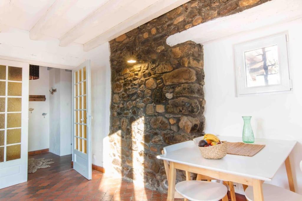 La Ferme Du Chateau Venon  Экстерьер фото